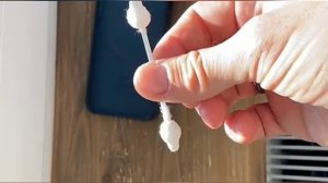 Не заряжается мобильный телефон и плохо слышно что делатьКак почистить гнездо для зарядки.mp4