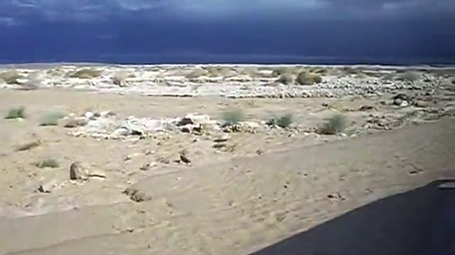 Сход селевого потока на Мертвом море смотреть онлайн