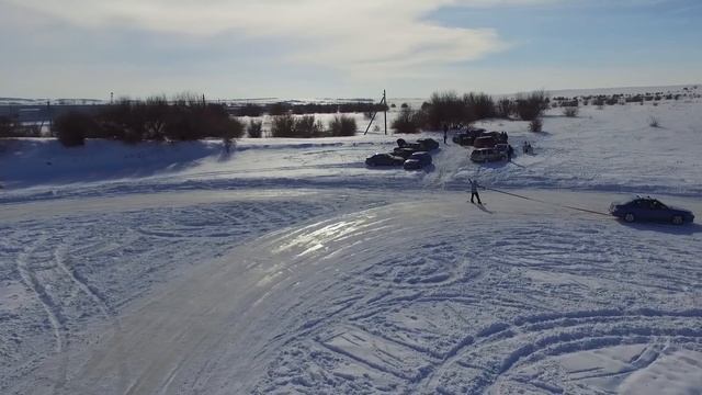 На сноуборде за Субару Импреза wrx по замершему озеру смотреть онлайн