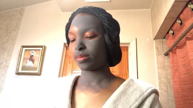 Natural Skincare Routine | Aloe + Charcoal Detoxifying Mask смотреть онлайн