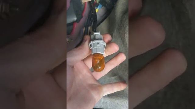 Замена лампочек Т20 стоп/габарит на светодиодные Mazda 6 gg смотреть онлайн