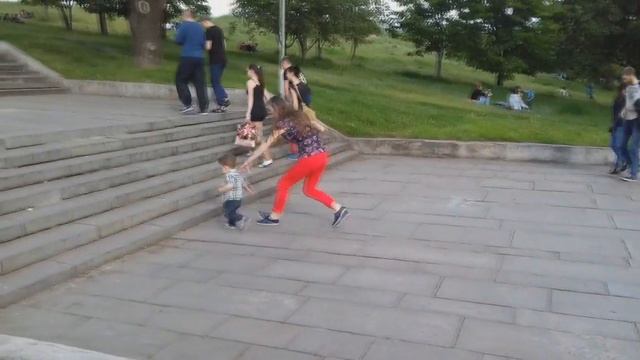 VLOG 9 - 14 мая 2016/стрижка малыша/покупки для Зурико на лето смотреть онлайн