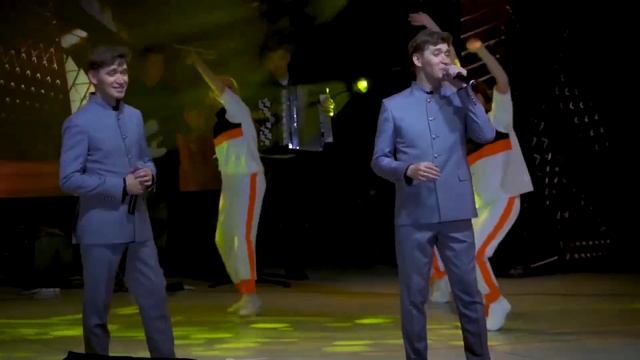 Гафиятуллина Мансура Арслангалиевича с юбилеем поздравляет коллектив!