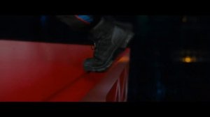 Сэм Бреннер против Донки Конга l Пиксели (2015)