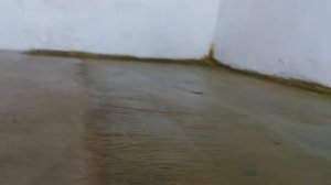 Покраска пола в гараже пенопластом.