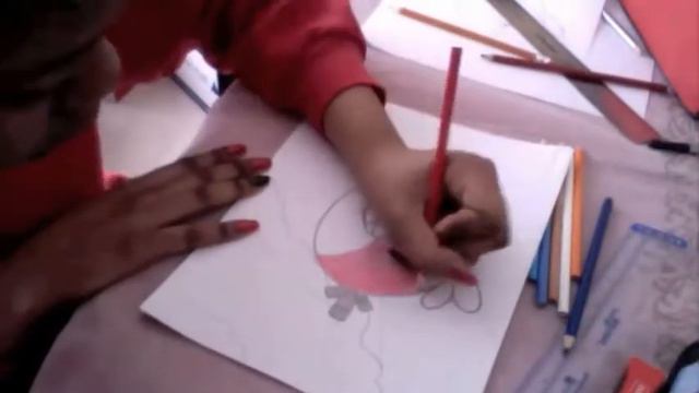 Angry Birds Drawing By: Chenhene Reeves смотреть онлайн