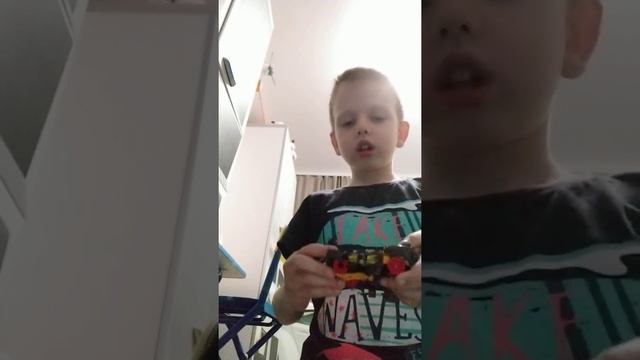 Разбор игрушки трансформер Дикие скричеры.