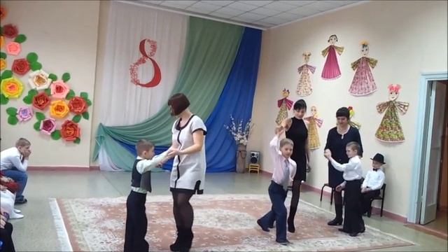 Вальс с мамами смотреть онлайн