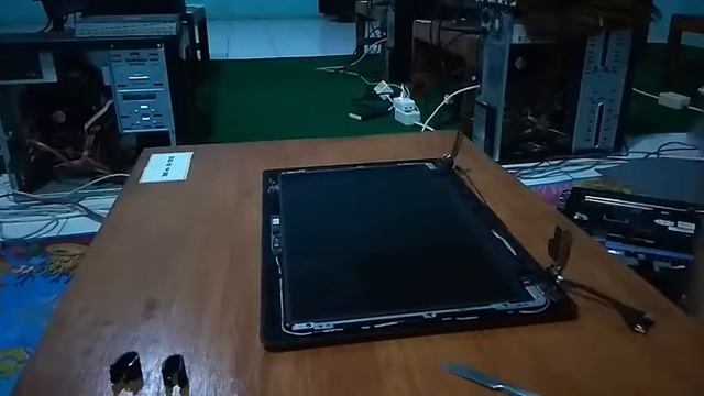 Mengganti Kabel Flexible Asus X200m