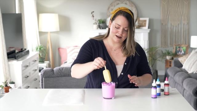 Turning $3 Grocery Store Cupcakes into Boujee CAKE TRUFFLES! смотреть онлайн