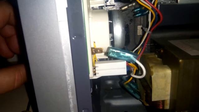 Редкая поломка СВЧ(Микроволновка) то греет то не греет часть 1 смотреть онлайн