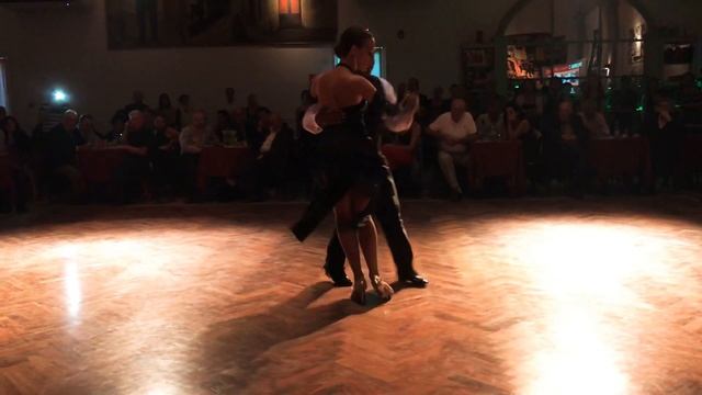 Guillermina & Carliño - Milonga brava - Salon Canning, Buenos Aires, 21.02.2020 смотреть онлайн