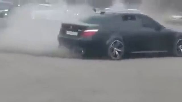 V10 M5 e60 burnout AK74 Ингушская свадьба кортеж INGUSH ... wedding М5 е60 evlo