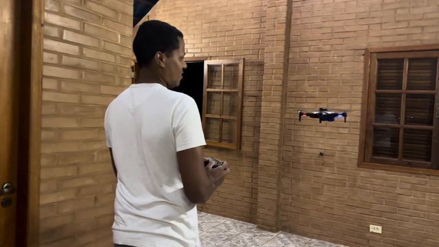 S2s O melhor mini drone bom e barato com motores brushless смотреть онлайн