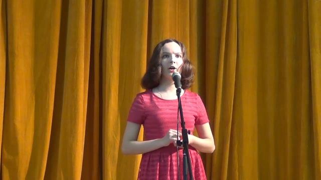 "Майский вальс" исполняет ученица 8 класса смотреть онлайн