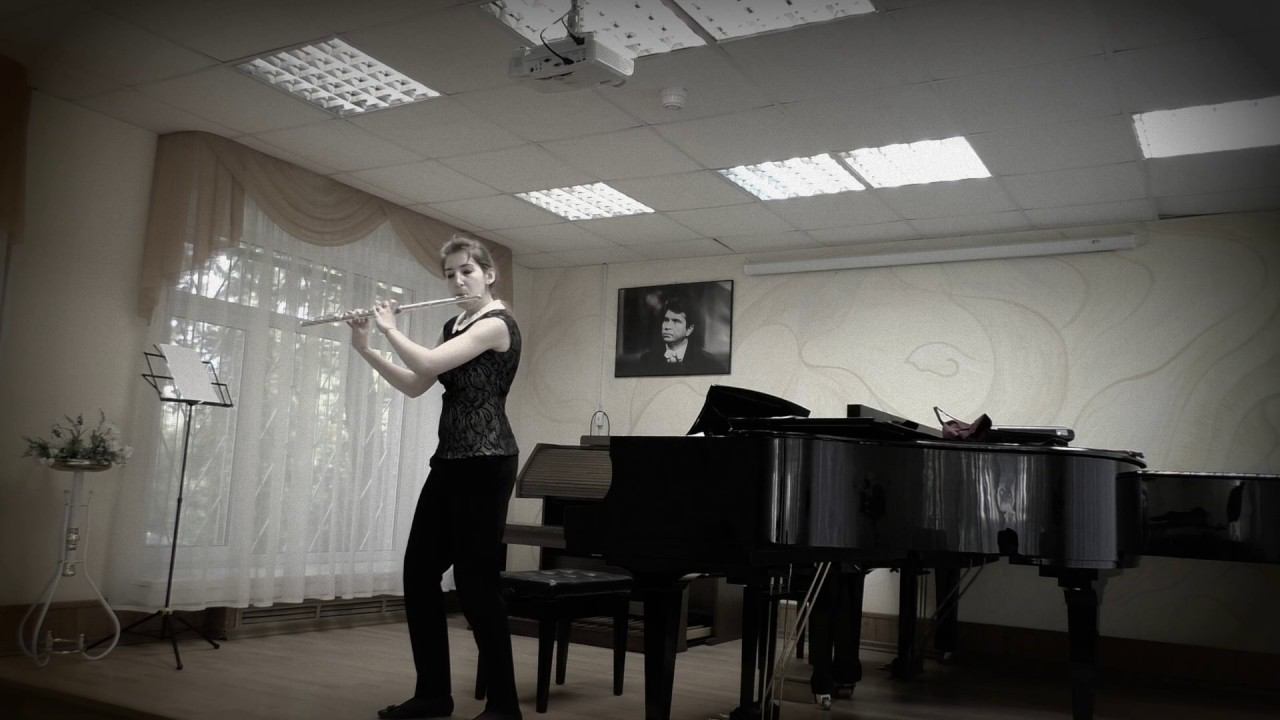 Cristobal Halffter - Debla for solo flute. Anna Glushkova. смотреть онлайн