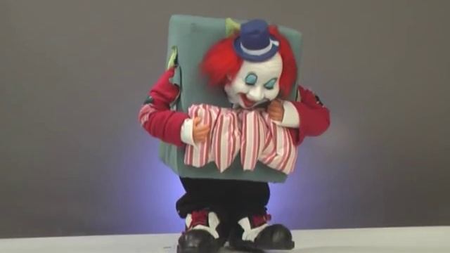 Клоун, застрявший в коробке 0653 смотреть онлайн