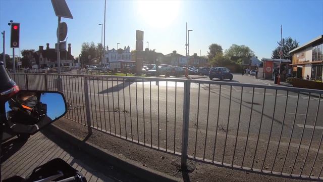 [S2 - Eps 2] - Welcome to the UK! смотреть онлайн