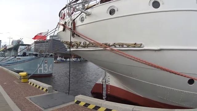 Корабли Гдыня пристань смотреть онлайн