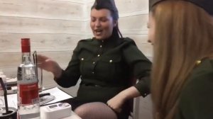 Под пилоткой чешется