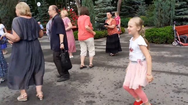 КОГДА УБЕГАЛА ОТ ТЕБЯ БЕЗ ОГЛЯДКИ! ТАНЦЫ ХАРЬКОВ СЧАСТЛИВЫЕ МОМЕНТЫ смотреть онлайн