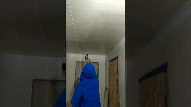 Schtaer Saturn 28 нанесение клея безвоздушным окрасочным аппаратом и краскопультом смотреть онлайн