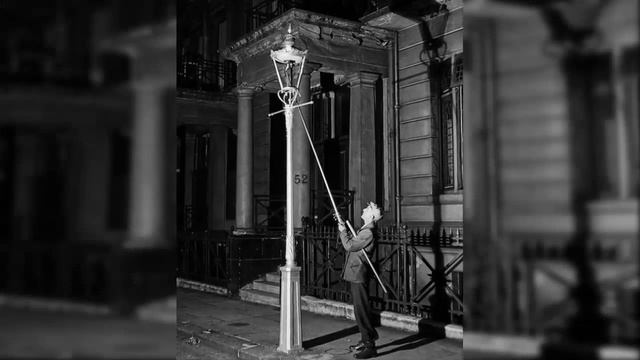 10 ПОЛЕЗНЫХ ПРОФЕССИЙ, КОТОРЫХ СЕГОДНЯ БОЛЬШЕ НЕ СУЩЕСТВУЕТ! смотреть онлайн