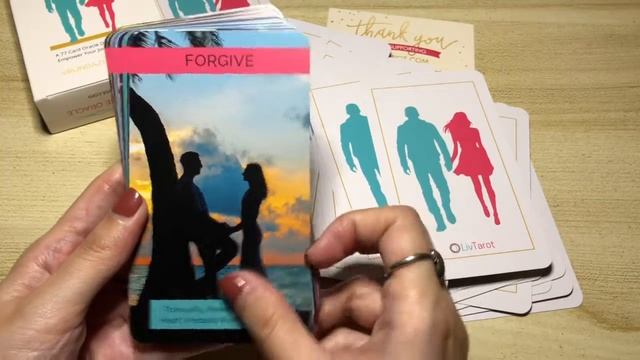 UNBOXING: THE TWINFLAME ORACLE - a wonderfully created twin flame deck! смотреть онлайн