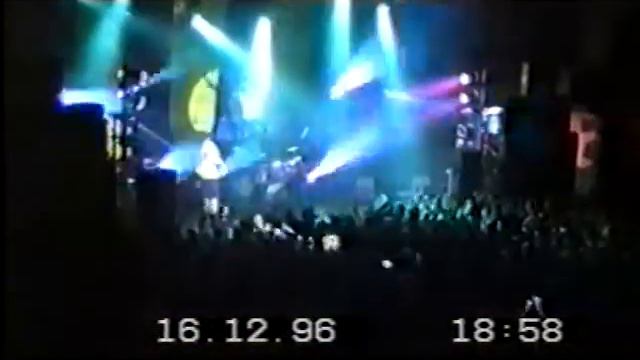 MC Erik & Barbara - U Can´t Stop (live WrigleyToure '96 Praha Lucerna ) смотреть онлайн
