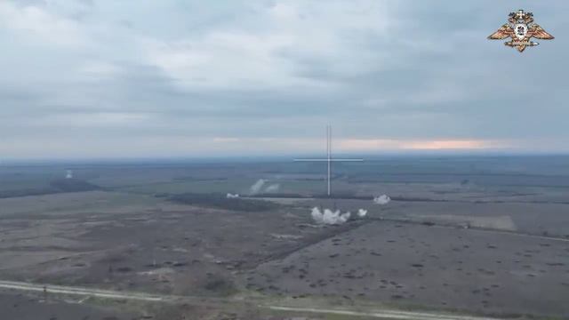 Самоходная артиллерия 132 бригады уничтожает врага на Авдеевском направлении. смотреть онлайн