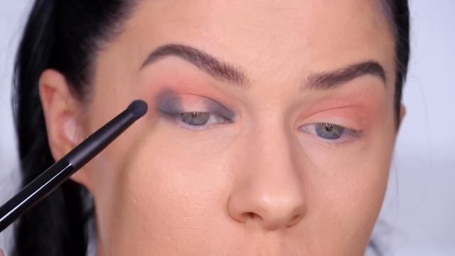 NEW AT THE DRUGSTORE!! NYX ULTIMATE EYESHADOW PALETTES REVIEW + DEMO!! смотреть онлайн