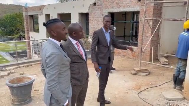 Prophet Passion Java shows a mansion being built by Mike Chimombe смотреть онлайн