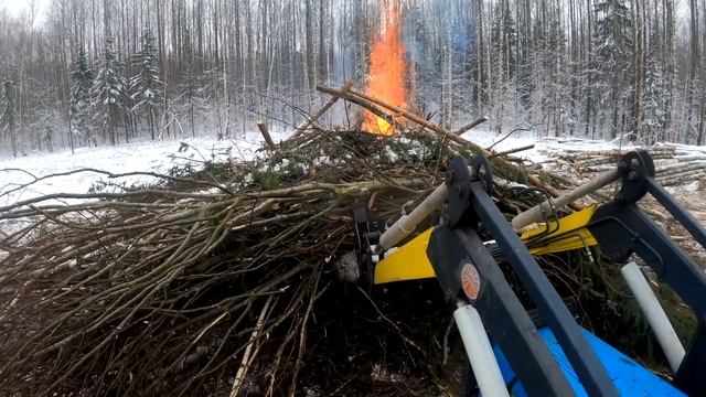 МТЗ 82.1 Зимняя ТРЕЛЕВКА ЛЕСА. смотреть онлайн