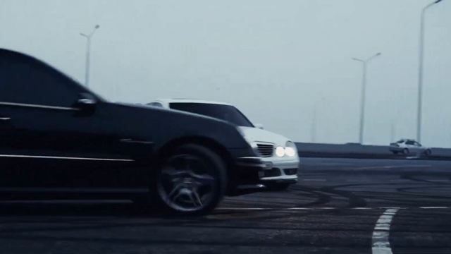 Что может w211 5.5 компрессор… Устроили беспредел на дороге смотреть онлайн