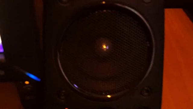 Note 3 - съёмка орущих на полную колонок смотреть онлайн