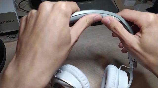 Beyerdynamic custom street white. Байрдинамик. Белые наушники. Накладные наушники. Наушники басс. смотреть онлайн