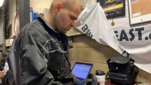 ДЕФЕКТОВКА и замена эластичной муфты кардана BMW E60