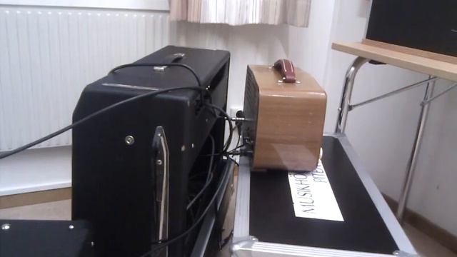 rofl-amp, 5f1 old radio through twin speakers. смотреть онлайн