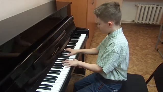 "Лисичка поранила лапу" В. Гаврилин смотреть онлайн
