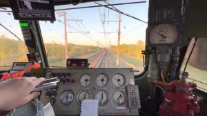 В кабине машиниста вл10