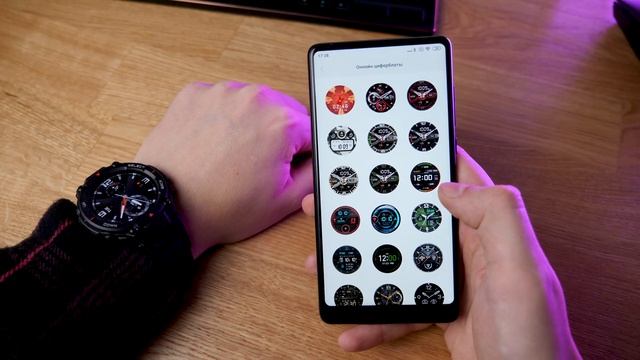 Обзор Xiaomi Amazfit T-Rex / Отличный подарок для спортсмена на НГ смотреть онлайн