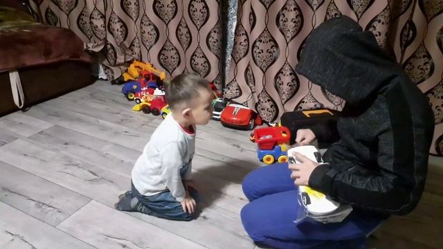 Полицейская машина. ДПС. Распаковка игрушки. У Шамиля новая машина. смотреть онлайн
