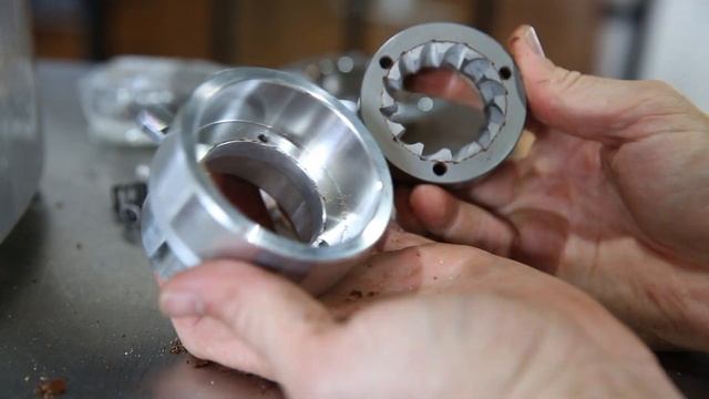 Changing Burrs on the Mazzer Kony E. смотреть онлайн