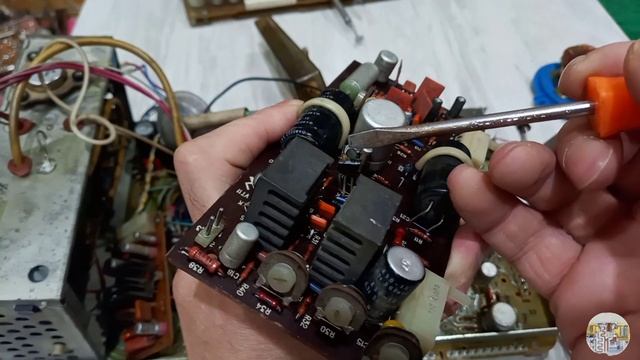 Электроника ЛЦ430 1981г.в. и электроника 409д 1989г.в. обзор на содержание драгметаллов. смотреть онлайн