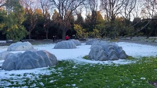 游览中国最吉祥的地方——天坛，体验历史文化的洗礼，中国建筑美轮美奂！【行走世界的北京老刘】 смотреть онлайн