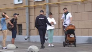 САМЫЙ ЖЁСТКИЙ ПРАНК В ПОЛИЦЕЙСКОЙ ФОРМЕ! Арестовали и посадили за это! СОЦИАЛЬНЫЙ ЭКСПЕРИМЕНТ...