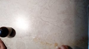 На всякий случай:как быстро убрать йод со столешницы?