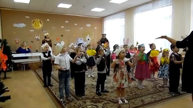 Фрагмент видео праздника, посвященного Дню матери. смотреть онлайн