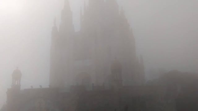 Tibidabo Amusement Park - From darkness to joy смотреть онлайн
