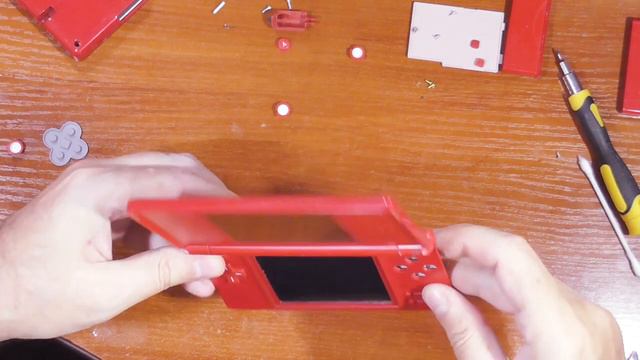Рабочая Nintendo DS из двух нерабочих